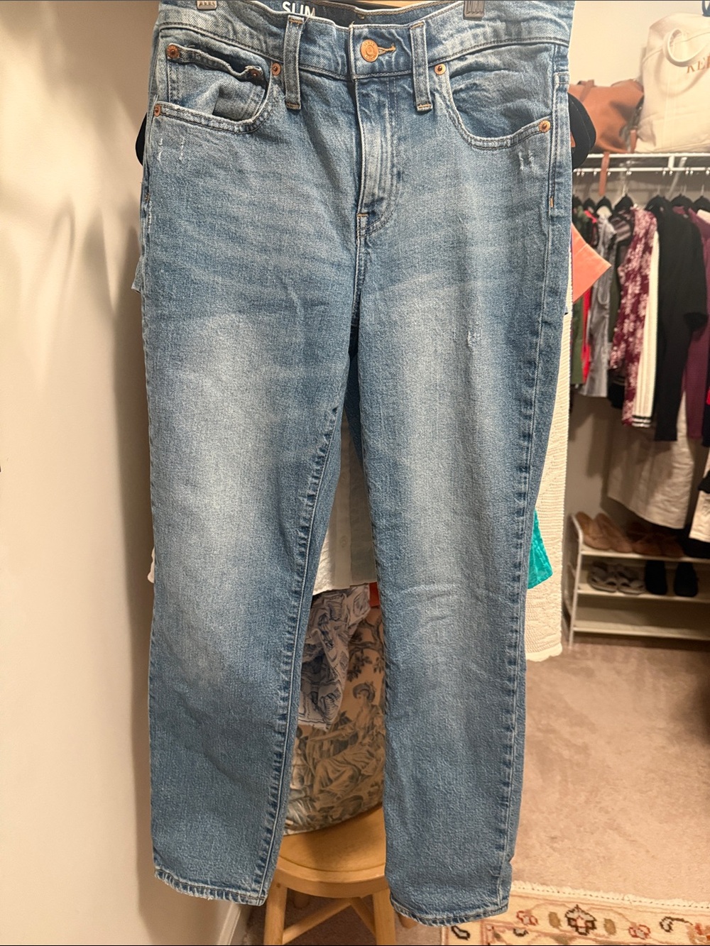 J. Crew slim boyfriend straight Leg Jeans in Light Blue Wash like new!
